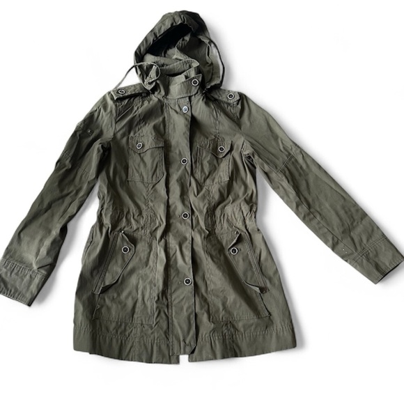 Cole Haan Women’s Olive green RainJacket with detachable Hood - Picture 13 of 13